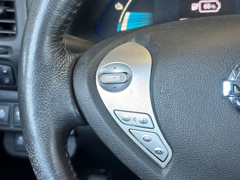 Used 2015 Nissan Leaf S w/ Charge Package FWD image 35