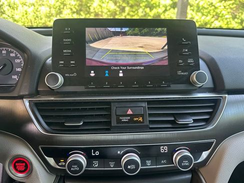 Used 2019 Honda Accord LX image 11