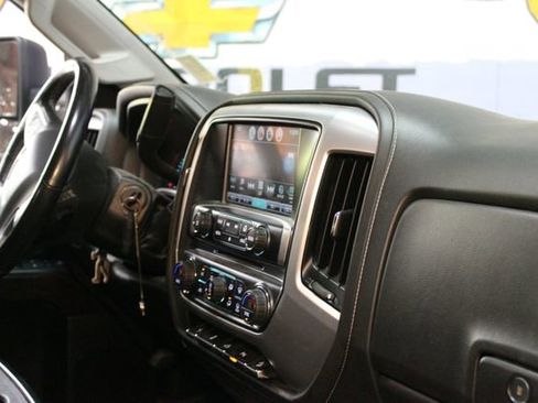 Used 2019 GMC Sierra 2500 SLE w/ SLE Preferred Package AWD/4WD image 7