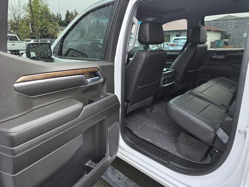 Used 2022 GMC Sierra 1500 Elevation w/ Elevation Premium Package AWD/4WD image 30