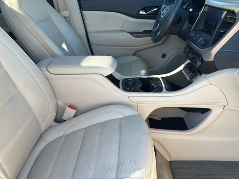 Used 2023 GMC Acadia Denali w/ Denali Ultimate Package image 24