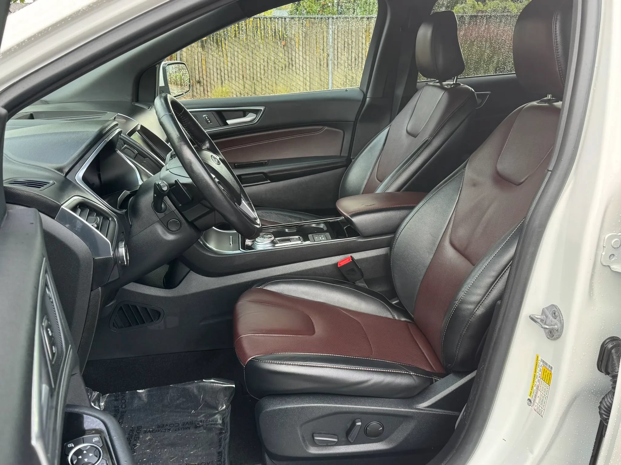 Used 2020 Ford Edge Titanium w/ Equipment Group 301A AWD/4WD image 14