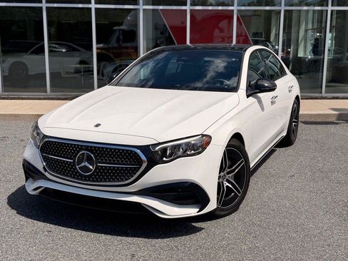Used 2024 Mercedes-Benz E 350 4MATIC Sedan image 2