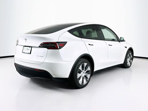 Used 2022 Tesla Model Y Long Range AWD/4WD image 9