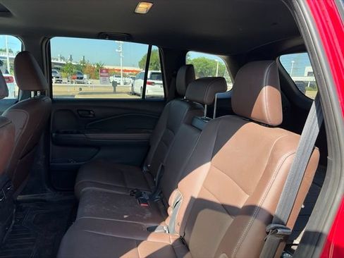 Used 2025 Honda Passport EX-L image 8