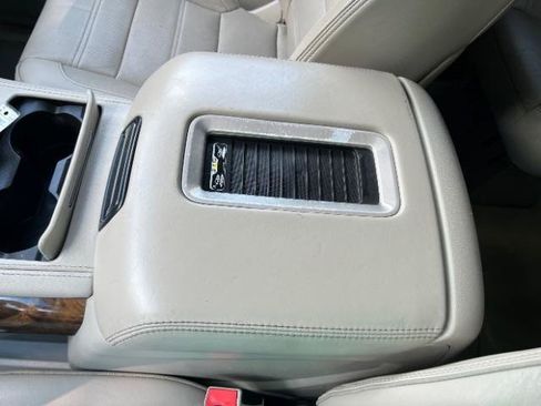 Used 2015 GMC Yukon Denali w/ Premium Package AWD/4WD image 45