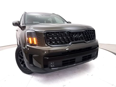 Certified 2025 Kia Telluride SX Prestige X-Pro AWD/4WD image 8