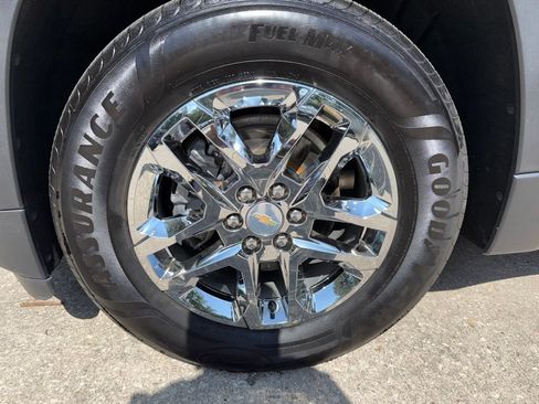 Used 2021 Chevrolet Traverse LT AWD/4WD image 41