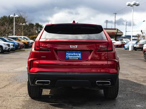 Used 2024 Cadillac XT4 Premium Luxury image 9