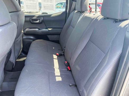 Used 2018 Toyota Tacoma TRD Sport w/ Technology Package image 17