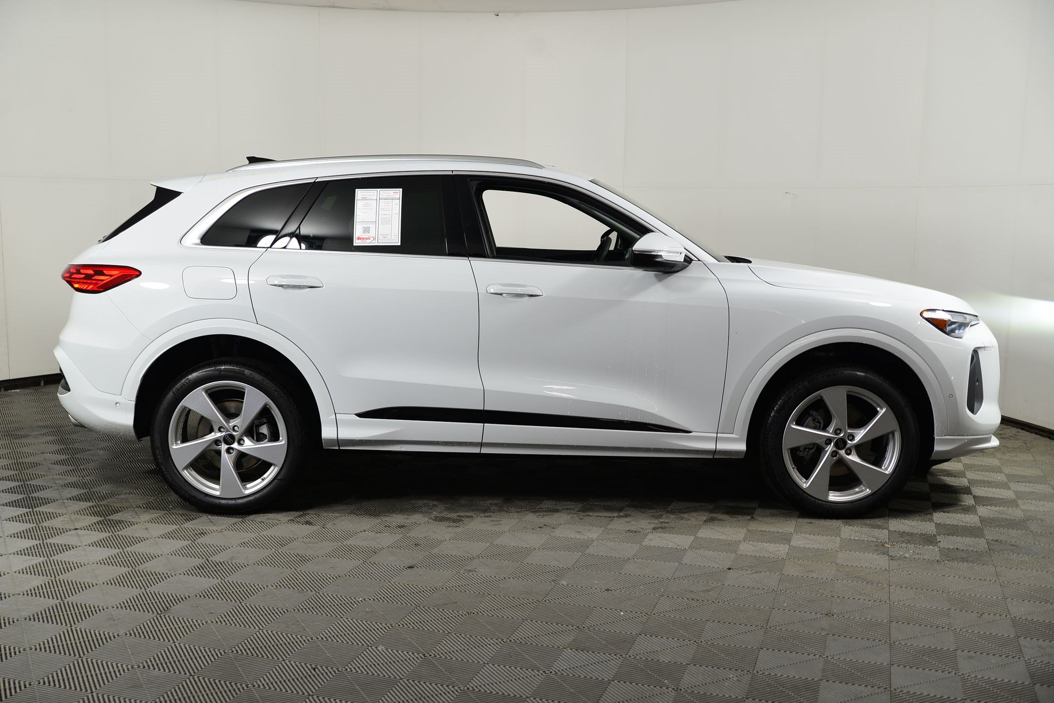 New 2025 Audi Q5 Premium Plus AWD/4WD image 7