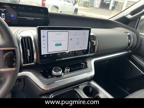 New 2026 Ford Expedition Platinum image 24