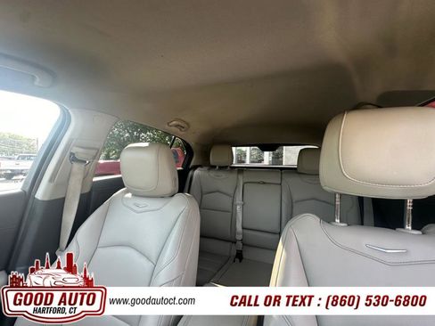 Used 2019 Cadillac XT4 Luxury w/ Cold Weather Package image 19