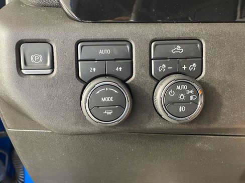Used 2022 Chevrolet Silverado 1500 RST AWD/4WD image 13