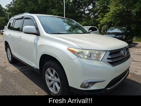 Used 2013 Toyota Highlander Plus AWD/4WD image 9