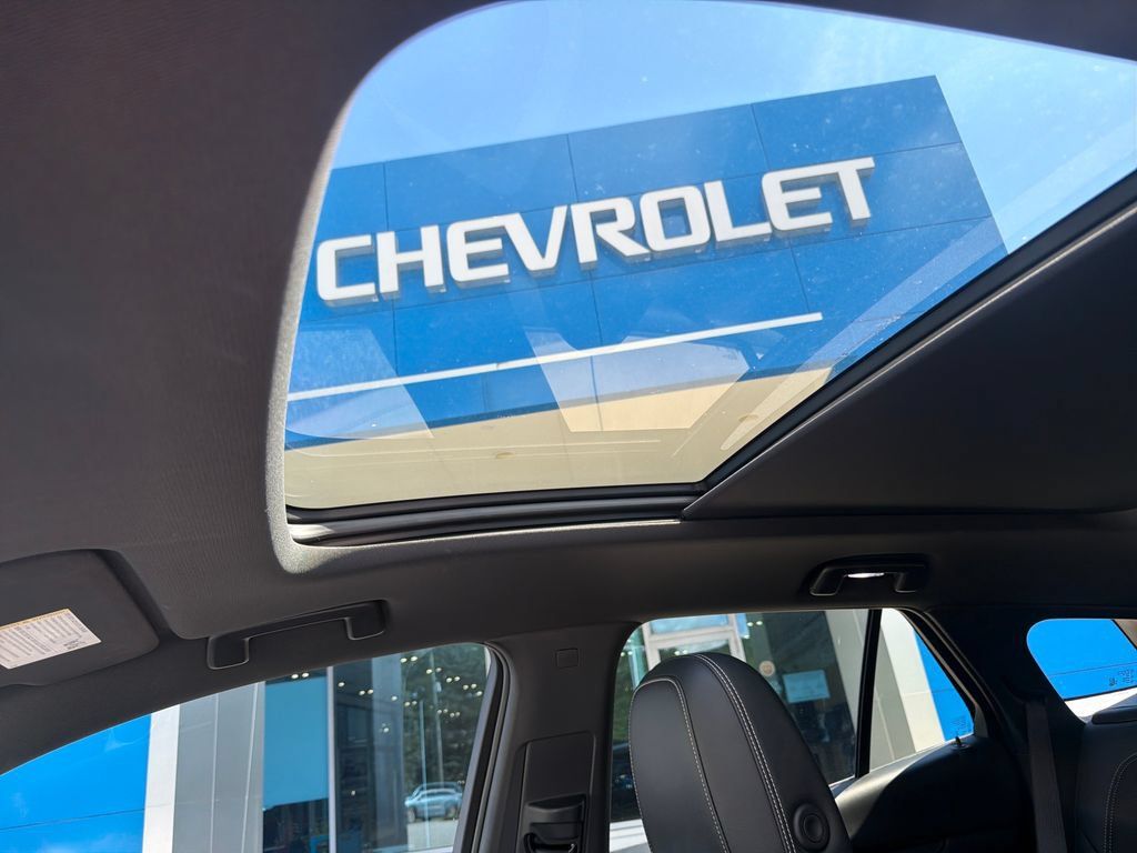 Certified 2024 Chevrolet Blazer EV LT AWD/4WD image 21