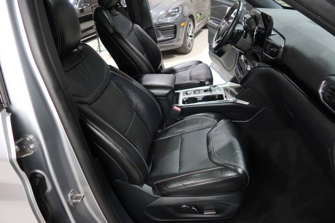 Used 2020 Ford Explorer ST w/ ST Street Pack AWD/4WD image 13