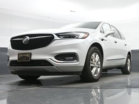 Used 2018 Buick Enclave Essence w/ Trailering Package FWD image 9