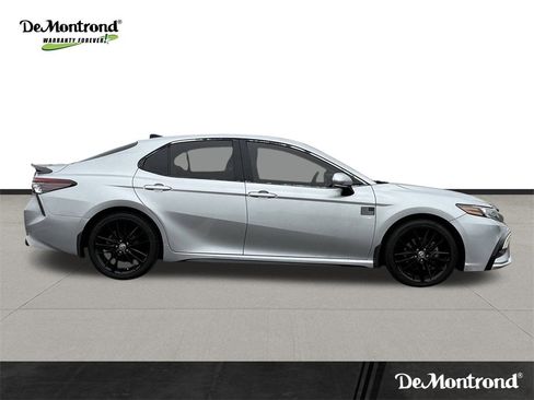 Used 2021 Toyota Camry XSE image 4