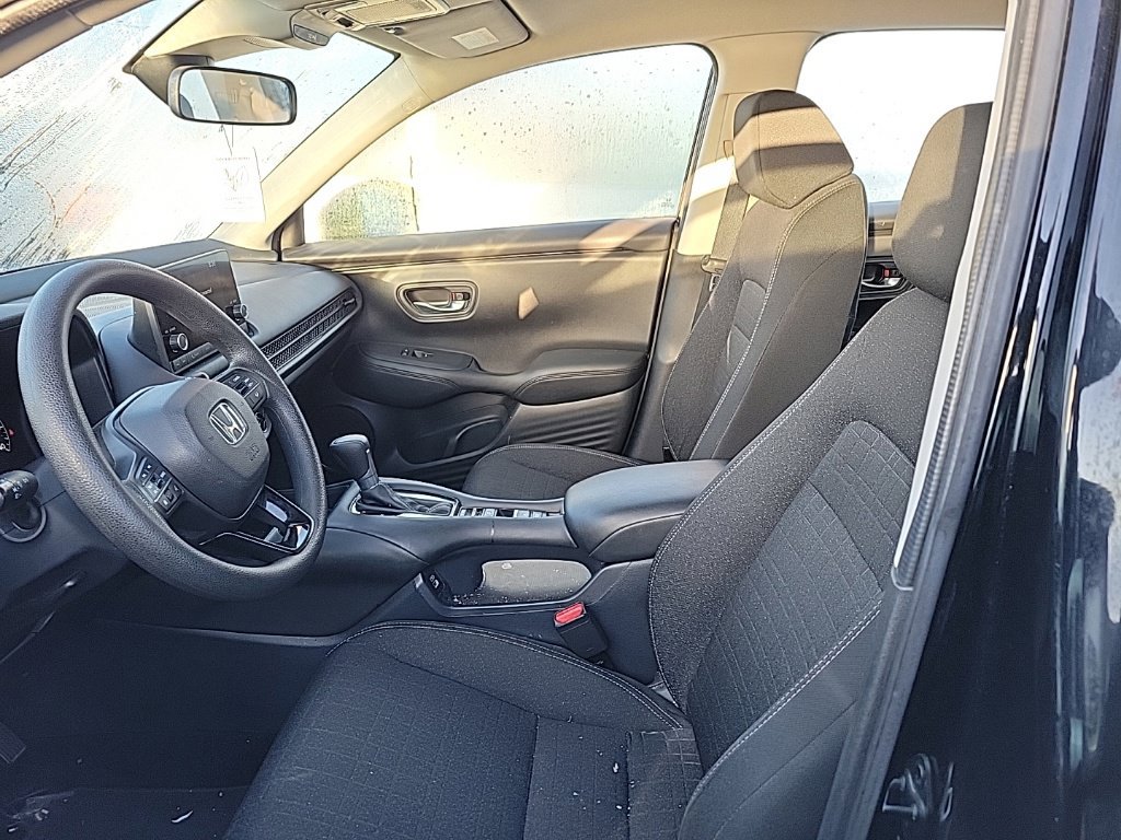 Used 2023 Honda HR-V LX image 6