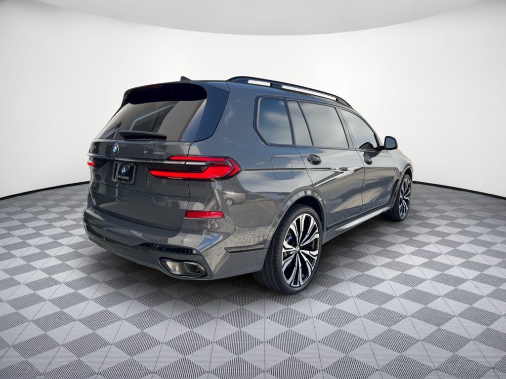 Used 2024 BMW X7 xDrive40i w/ Executive Package AWD/4WD image 9