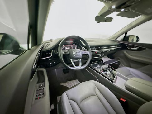 Used 2018 Audi Q7 3.0T Prestige w/ Prestige Package image 18