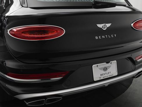 New 2024 Bentley Bentayga Extended Wheelbase image 23