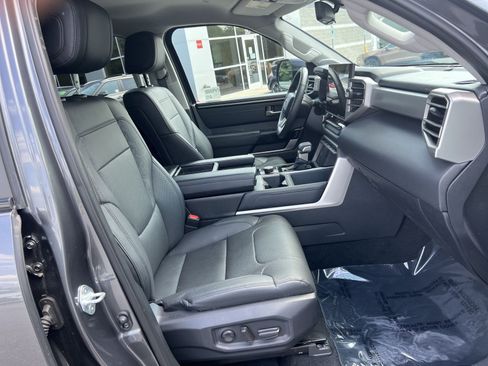 Used 2024 Toyota Tundra Limited AWD/4WD image 25