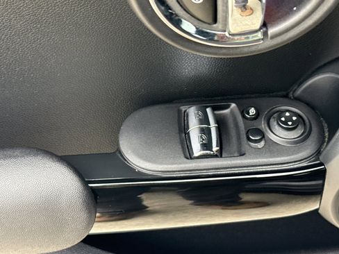 Used 2019 MINI Cooper S FWD image 13