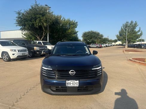 Certified 2026 Nissan Kicks SV FWD image 8