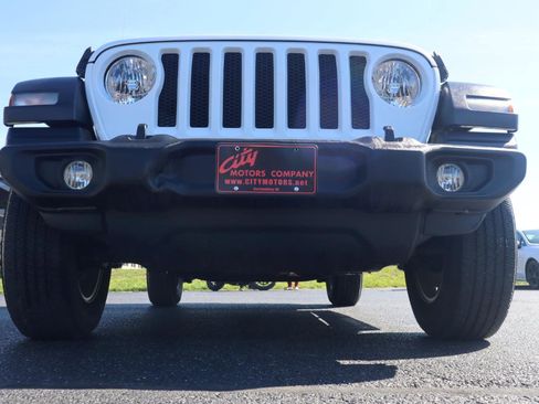 Used 2018 Jeep Wrangler Unlimited Sport S AWD/4WD image 5