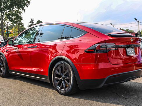 Used 2022 Tesla Model X Plaid AWD/4WD image 4