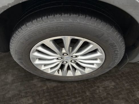 Used 2018 Lincoln MKX Select w/ Select Plus Package image 35
