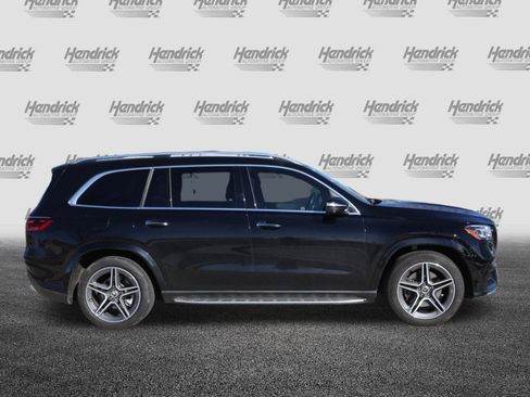 Used 2024 Mercedes-Benz GLS 450 4MATIC image 10