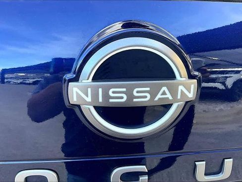 Certified 2024 Nissan Rogue SV image 30