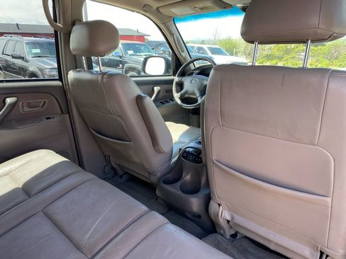 Used 2002 Toyota Sequoia SR5 AWD/4WD image 36
