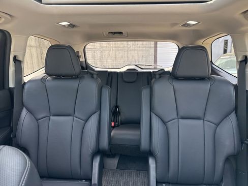 Used 2022 Subaru Ascent Limited w/ Technology Package AWD/4WD image 21