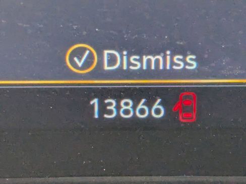 Used 2022 Buick Envision Preferred image 34