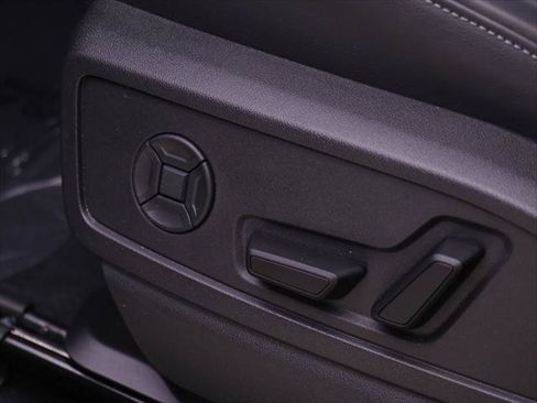 Certified 2025 Audi Q5 Premium w/ Convenience Package AWD/4WD image 18