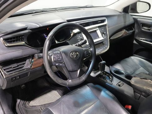 Used 2013 Toyota Avalon XLE FWD image 16