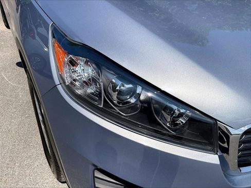Used 2020 Kia Sorento LX AWD/4WD image 30