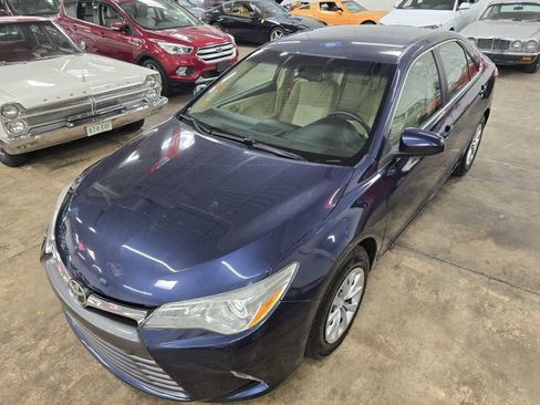 Used 2016 Toyota Camry LE FWD image 14