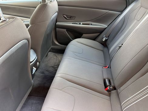 Certified 2025 Hyundai Elantra Sport FWD image 22