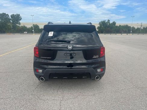 Used 2023 Honda Passport Elite image 4