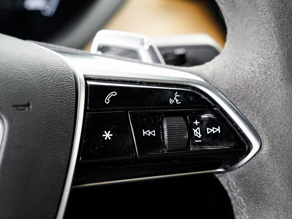 Used 2022 Audi e-tron GT Premium Plus AWD/4WD image 13