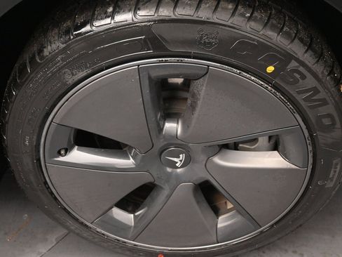 Used 2023 Tesla Model 3 Standard Range image 40