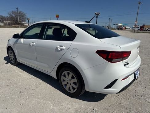 Used 2023 Kia Rio LX image 3