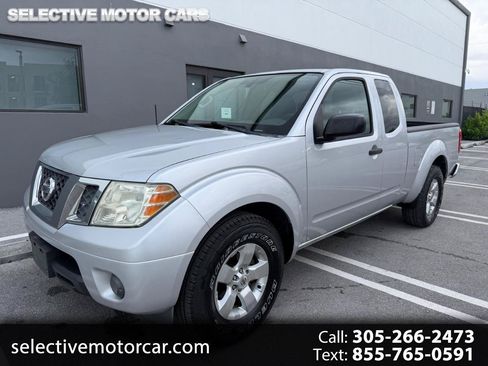 Used 2012 Nissan Frontier SV RWD image 1