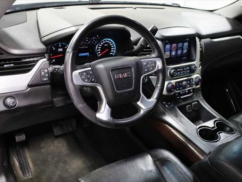 Used 2017 GMC Yukon SLT w/ Premium Edition RWD image 4
