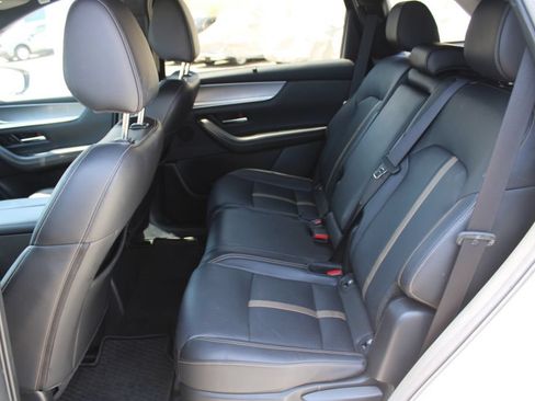 Used 2025 MAZDA CX-70 Plug-In Hybrid w/ Premium Plus AWD/4WD image 18